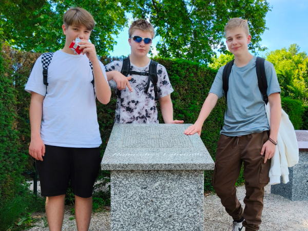 Škola